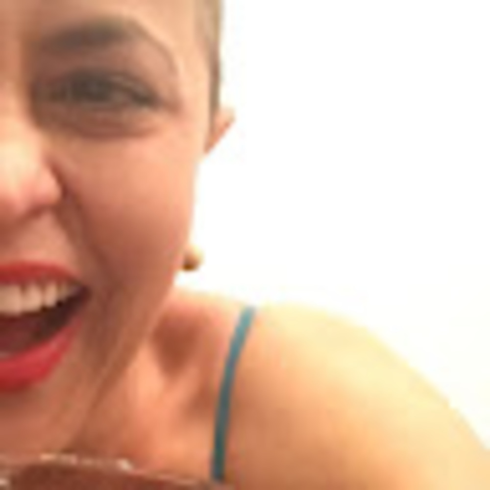 Meet your Posher, Carolina